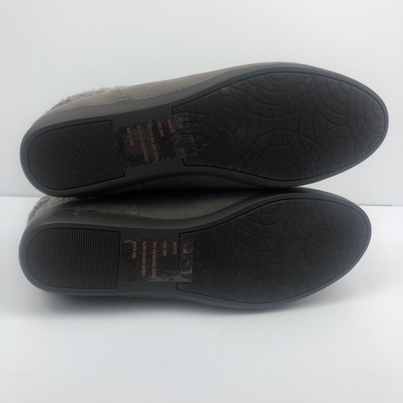 Booties. Super Cute. New without Box. Size 7 1/2. - Picture 5 of 6